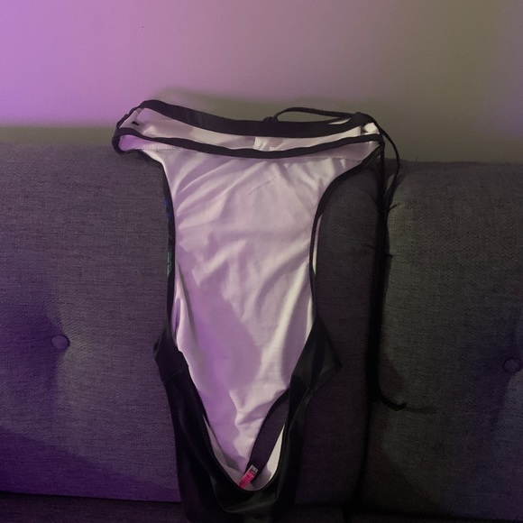 Brand: Ardene Swim. Size: Small/petite - Picture 2 of 5